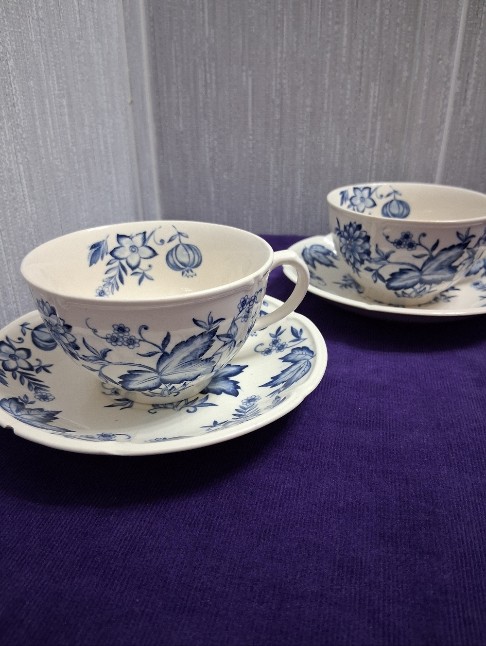 Vintage Malvern Blue Windsor Ware Teacups Saucers Bowls Johnson Bros England - Picture 10 of 16